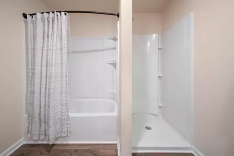 Bath - 307 Masters Way, Dickson, TN 37055 photo 1 of 2