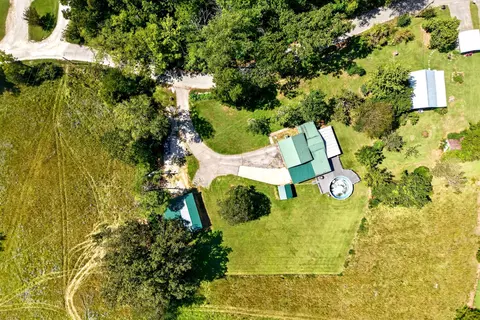 990 Oak Hill Dr, Cookeville, TN 38501