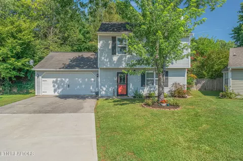 2301 Robinson Ridge Ct, Knoxville, TN 37923