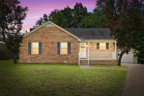 2701 E Copeland Ct, Clarksville, TN 37042