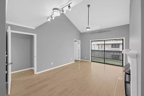 145 Hillsboro Pl, Nashville, TN 37215