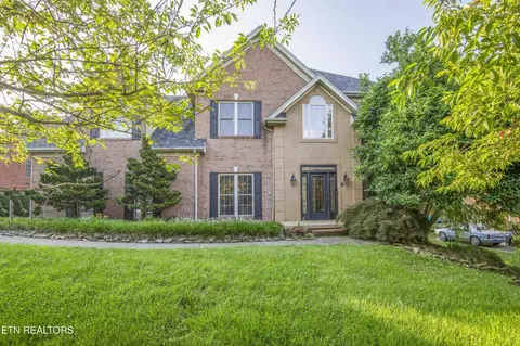1330 Berkley Hills Ln, Powell, TN 37849