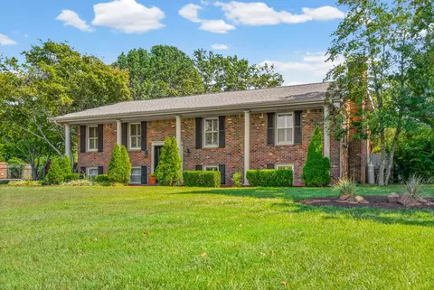 5902 Lafayette Rd, Hopkinsville, KY 42240
