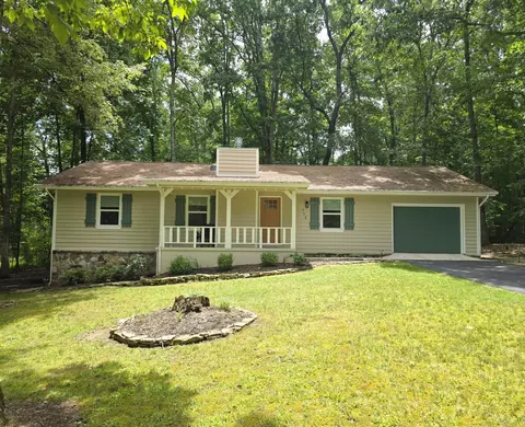 113 Anglewood Dr, Crossville, TN 38558