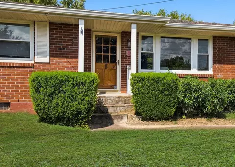 306 Wauford Dr, Nashville, TN 37211