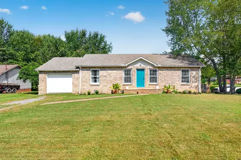 205 Marshall Dr, Clarksville, TN 37042