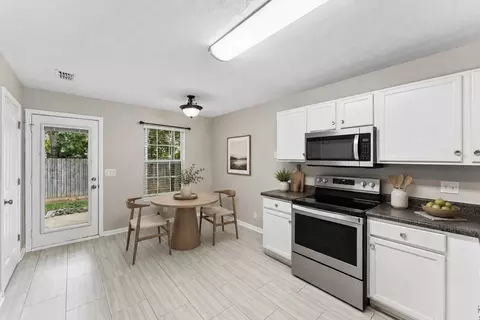 Kitchen - 3012 Roscommon Dr, Murfreesboro, TN 37128 photo 1 of 2