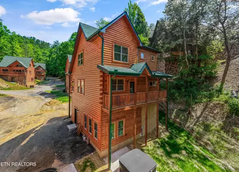 2108 Valley Creek Way, Sevierville, TN 37862