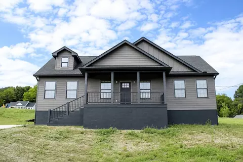 116 Crows Hill Dr, Gordonsville, TN 38563