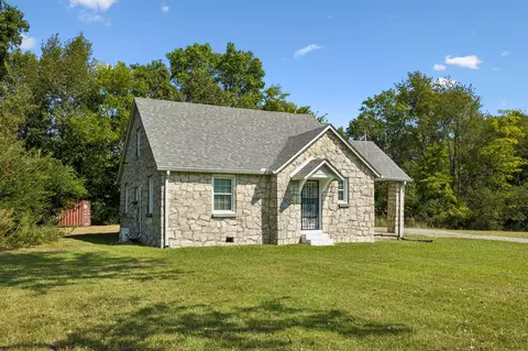 1761 Woodlawn Rd, Clarksville, TN 37042