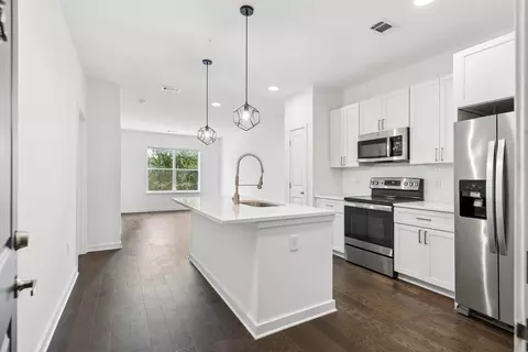 1677 54th Ave N #215, Nashville, TN 37209