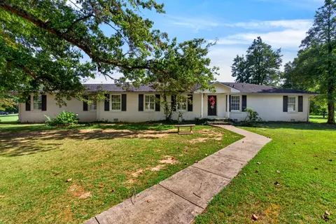 1505 Doris Dr, Cookeville, TN 38501