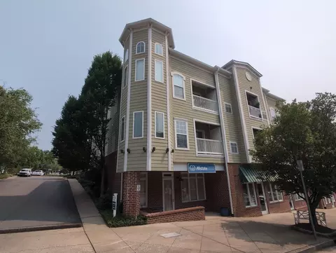 7009 Lenox Village Dr #202, Nashville, TN 37211