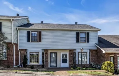 2204 Union Place Ct, Columbia, TN 38401