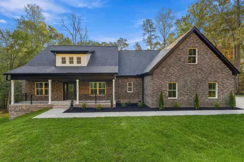 12750 Emerald Bay Dr, Soddy Daisy, TN 37379