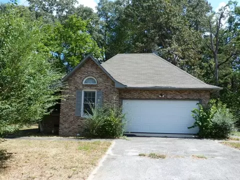 127 Bradbury Ct, Tullahoma, TN 37388