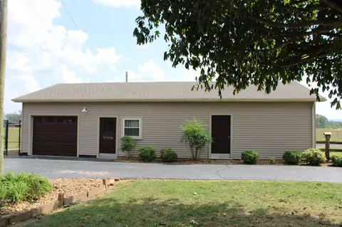 Exterior - 4533 Vervilla Rd, Morrison, TN 37357 photo 4 of 6