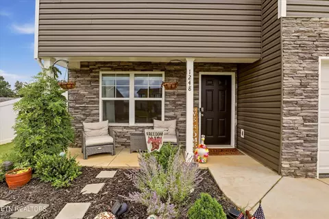 1248 Cole Dr, Talbott, TN 37877 photo 4