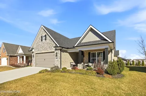 1608 Sugarfield Ln, Knoxville, TN 37932