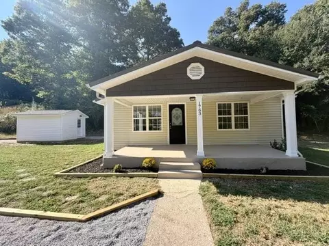 1763 Yaphank Rd, Soddy Daisy, TN 37379