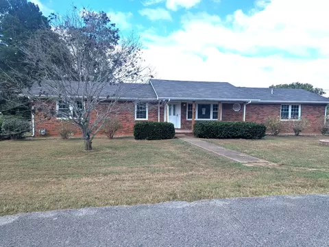 505 Kindel Dr, Decherd, TN 37324