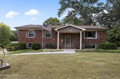 617 W Meadecrest Dr, Knoxville, TN 37923