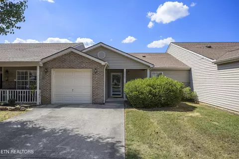 10029 Gate Post Way, Knoxville, TN 37931