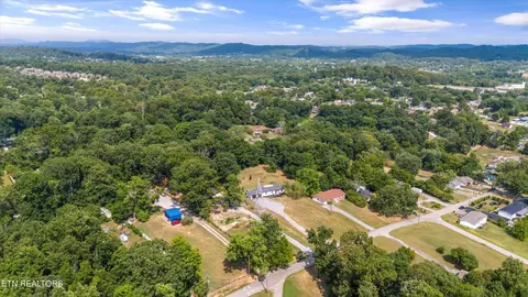 8138 Harmon Rd, Powell, TN 37849 photo 44