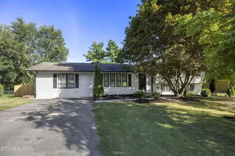 11546 Midhurst Dr, Knoxville, TN 37934
