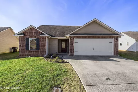 8033 Cambridge Reserve Dr, Knoxville, TN 37924