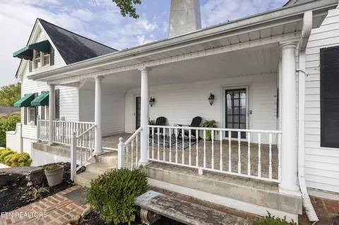 320 Maple St, Clinton, TN 37716 photo 3
