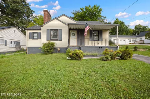 2425 2425 Buffat Mill Rd, Knoxville, TN 37917