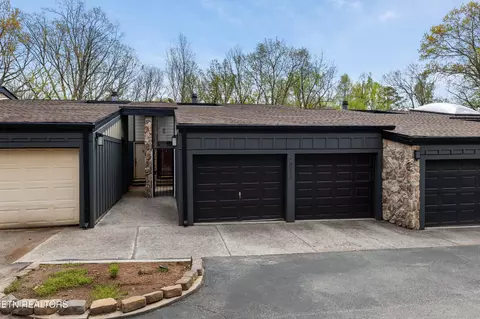 2013 Cherokee Bluff Dr, Knoxville, TN 37920