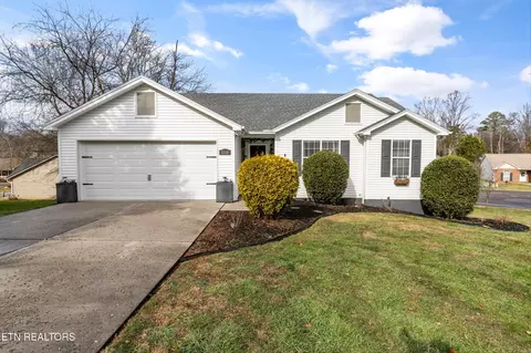 2335 Sunnywood Ln, Knoxville, TN 37912