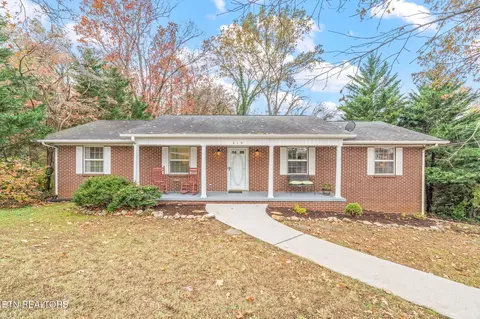 615 N Sunset Dr, Maryville, TN 37801
