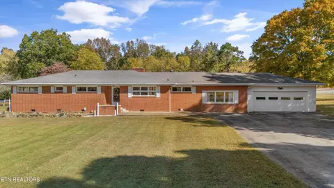 953 Hamilton Ln, Kingston, TN 37763