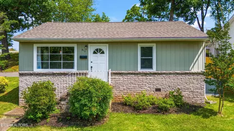 812 E Churchwell Ave, Knoxville, TN 37917