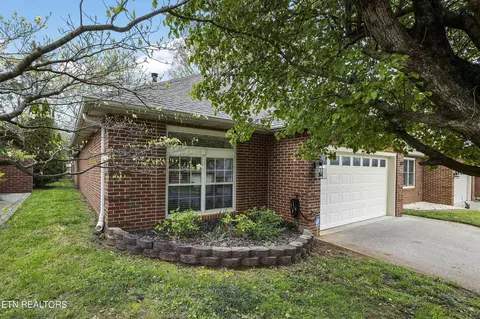 432 Creekview Ln, Knoxville, TN 37923