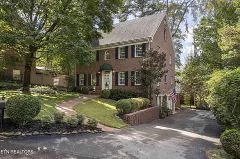 4141 Forest Glen Dr, Knoxville, TN 37919