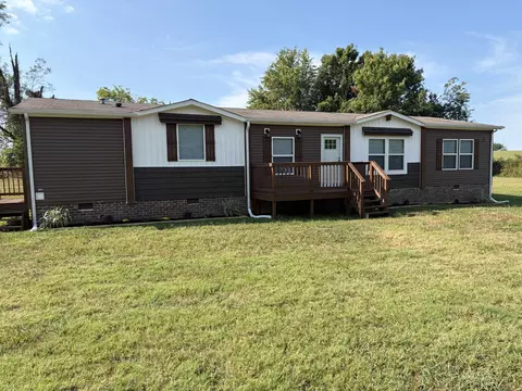 3583 Rocky Mound Rd, Westmoreland, TN 37186