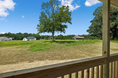 Exterior - 100 Morgan Ln, Dickson, TN 37055 photo 7 of 13