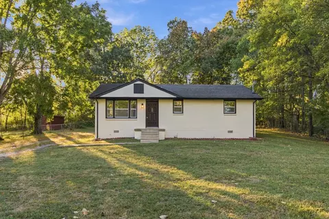 303 Jean Dr, La Vergne, TN 37086