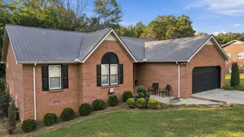 268 Timberlake Dr, Estill Springs, TN 37330