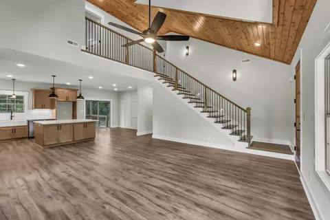 1066 Indian Creek Rd, Cumberland Furnace, TN 37051