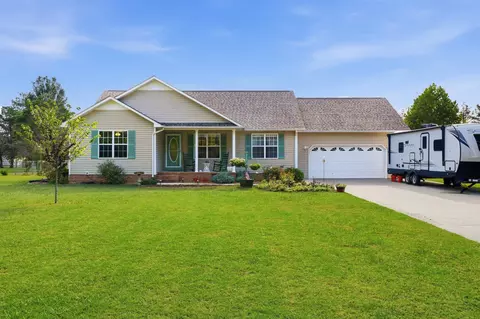 1608 Parker Rd, Manchester, TN 37355
