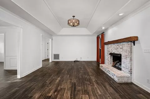 Living - 2814 Archer Ave, Murfreesboro, TN 37129 photo 4 of 8