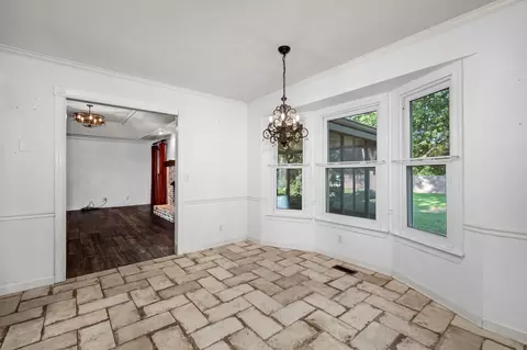 Dining - 2814 Archer Ave, Murfreesboro, TN 37129 photo 1 of 2