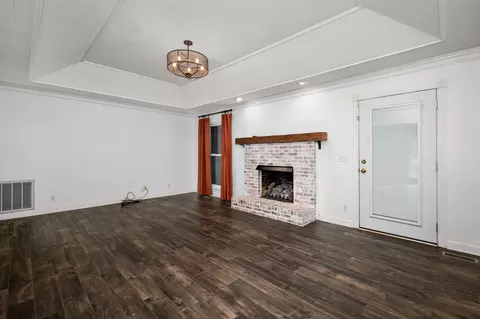 Living - 2814 Archer Ave, Murfreesboro, TN 37129 photo 3 of 8