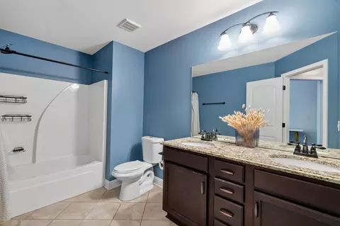 Bath - 2434 Turtle Trce, Murfreesboro, TN 37127 photo 3 of 4