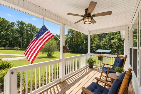 Exterior - 1432 Lecomte Rd, Dickson, TN 37055 photo 4 of 15